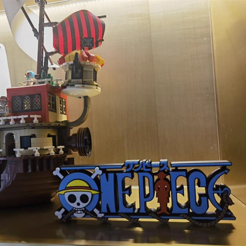Figurine logo One Piece imprim - Home Office Romance Manga avis et prix